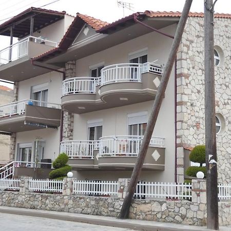 Villa George Giov Sarti Luaran gambar