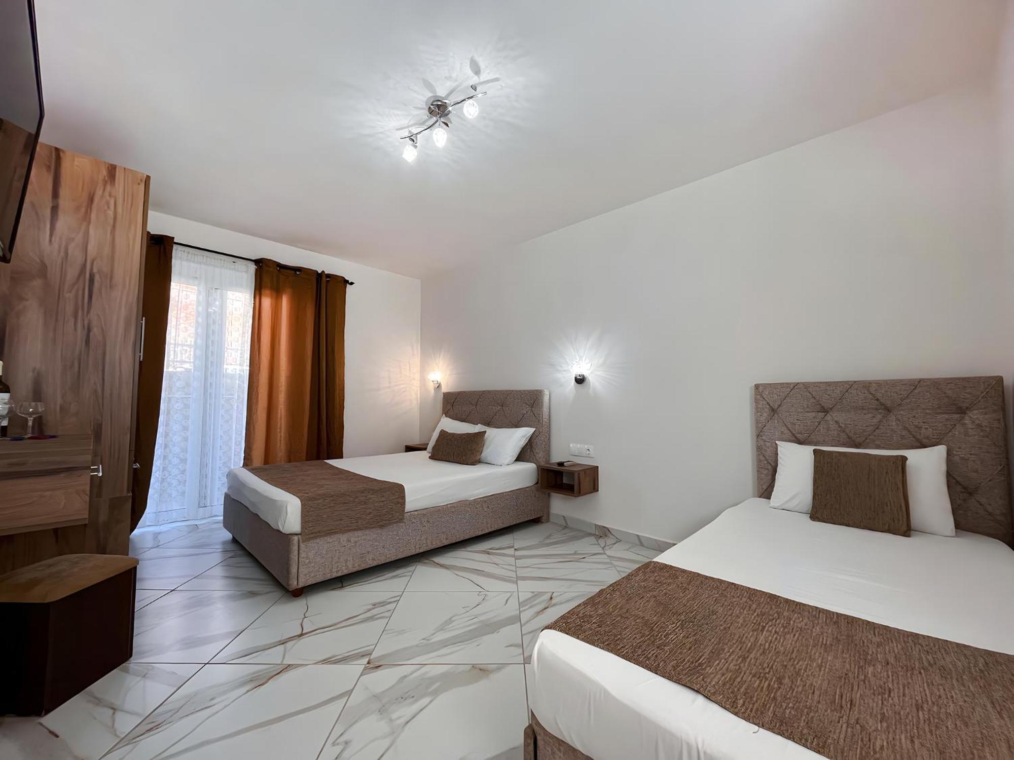 Villa George Giov Sarti Luaran gambar